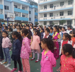 普瑞眼科醫(yī)療隊(duì)走進(jìn)甘孜州